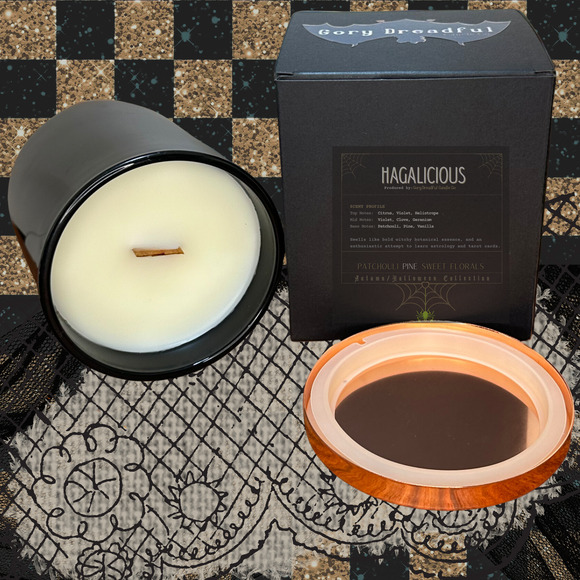 Hagalicious Crackling Wooden Wick Candle: Patchouli Pine Sweet Florals Scent - Picture 3 of 10